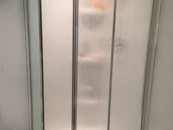 Installation de douche en fibre de verre